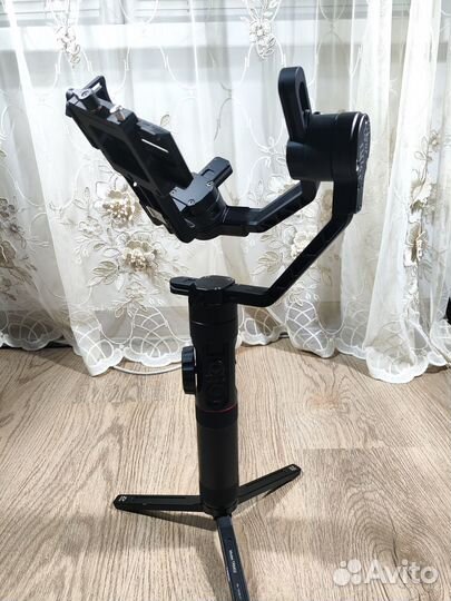 Zhiyun crane 2 + Follow focus