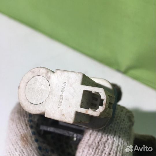 Датчик включения стопсигнала Форд Фокус 2 08-11