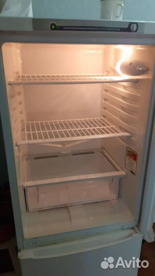 Продаётся холодильник Indesit SB 15040