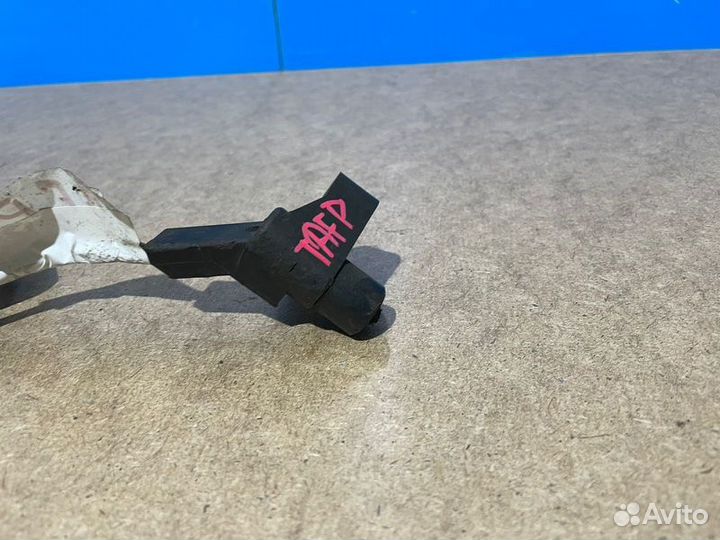 Датчик abs передний правый Mazda Millenia tafp KF