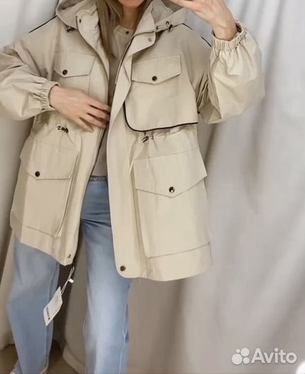 Ветровка женская