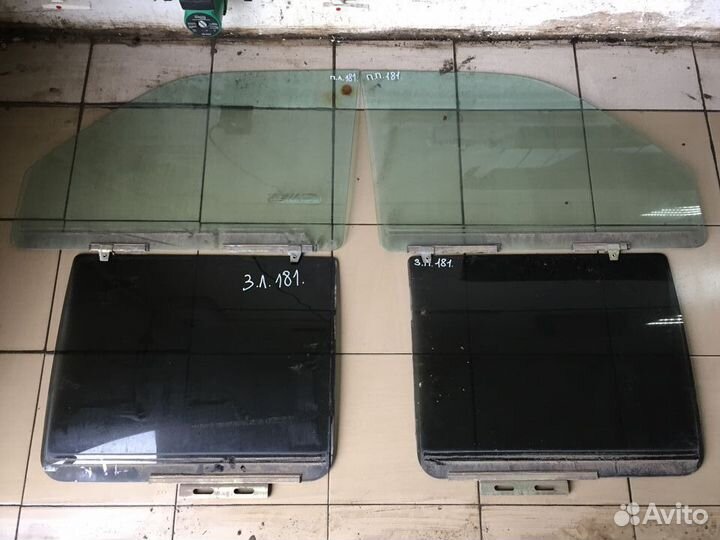 Стекло боковое Mitsubishi Montero Sport 1