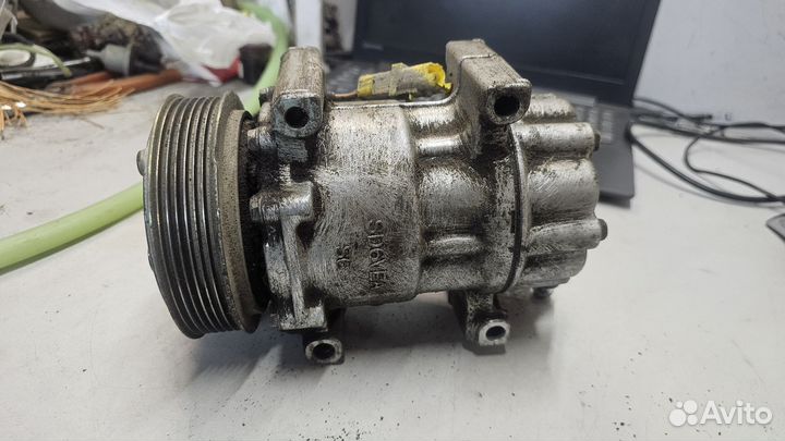 Компрессор кондиционера Peugeot 206