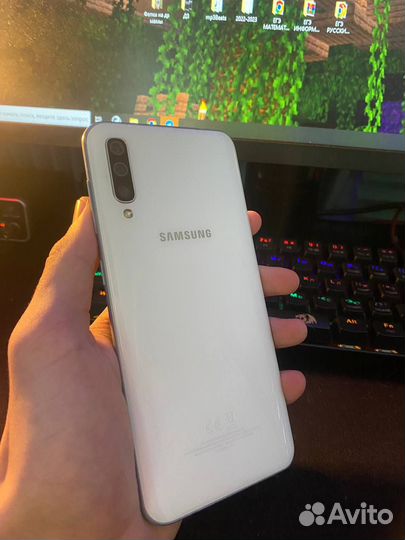 Samsung Galaxy A50, 4/128 ГБ