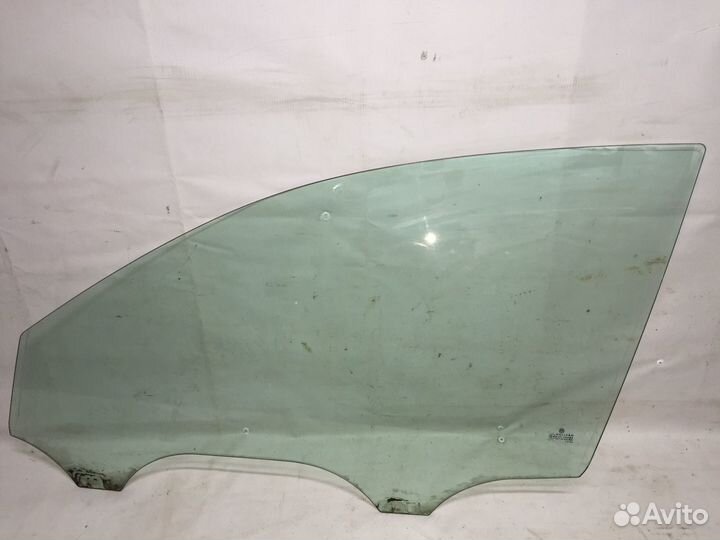 Стекло левое Фольксваген Пассат Б5