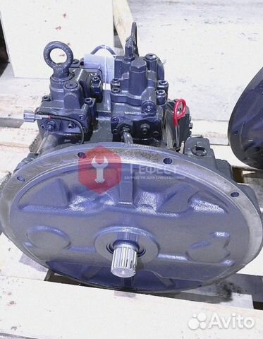 Основной насос Hitachi ZX210K