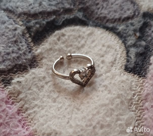 Серебряное кольцо женское