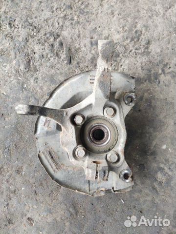 Кулак поворотный передний левый Mitsubishi Galant