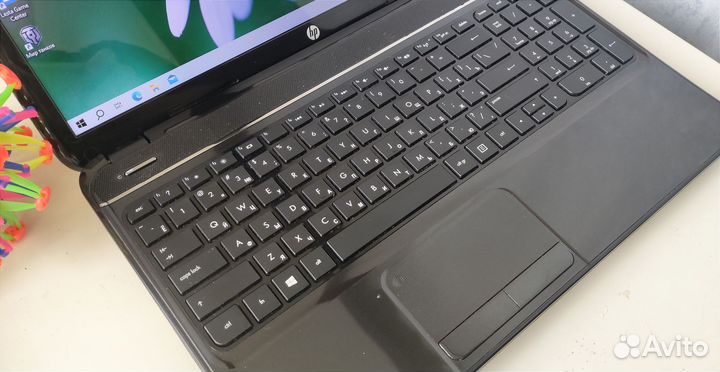 Ноутбук HP/4 ядра/ssd/новый аккум