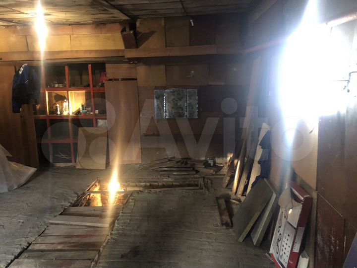 Гараж, > 30 м²