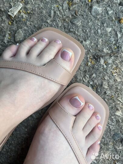 Педикюр / маникюр