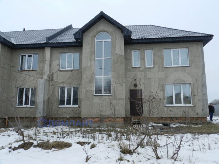 Коттедж 275 м² на участке 10 сот.