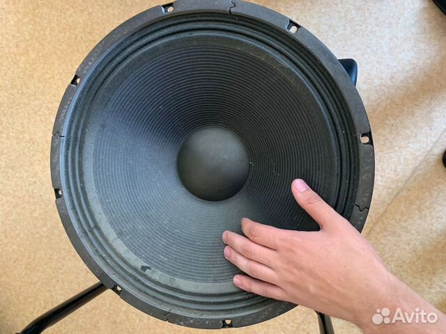 Динамик для сабвуфера