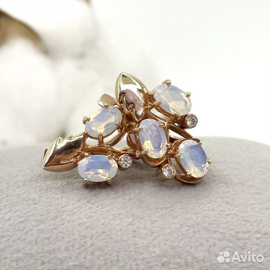 Новые золотые серьги с опаловым стеклом 585 пробы