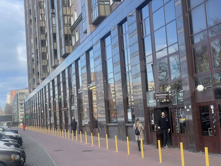 Под магазин/салон/кофейню/услуги 60 м2