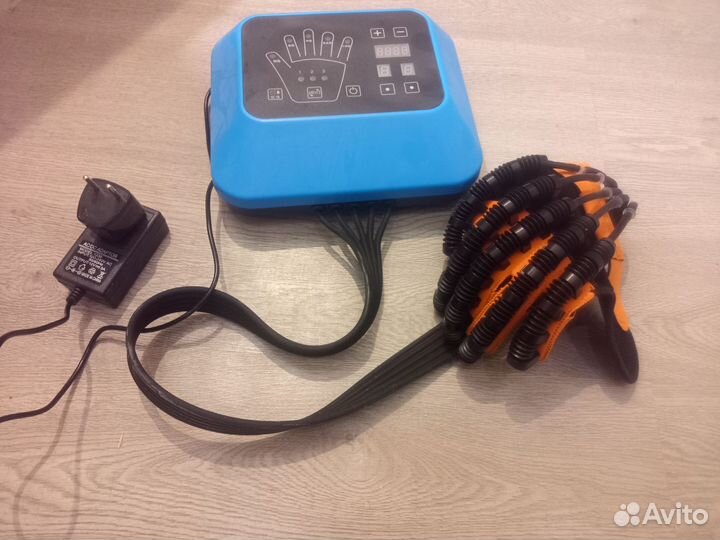 Реабилитация, перчатка робот