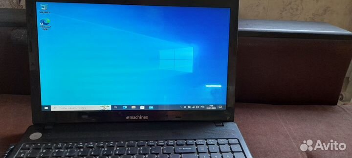 Ноутбук emachines E732ZG