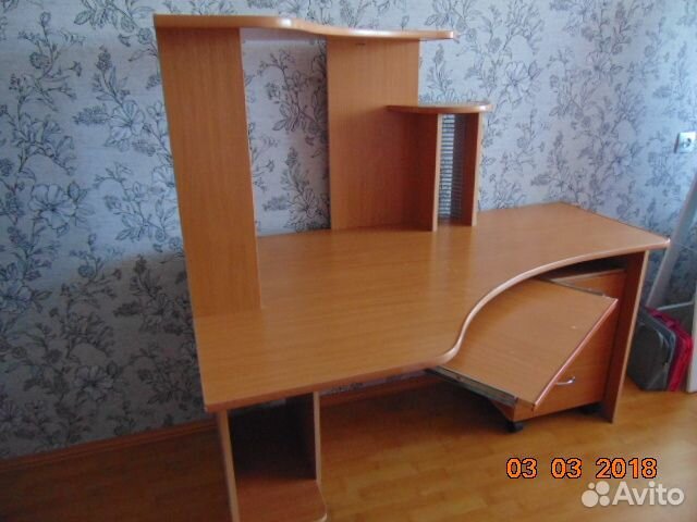 Компьютерный стол