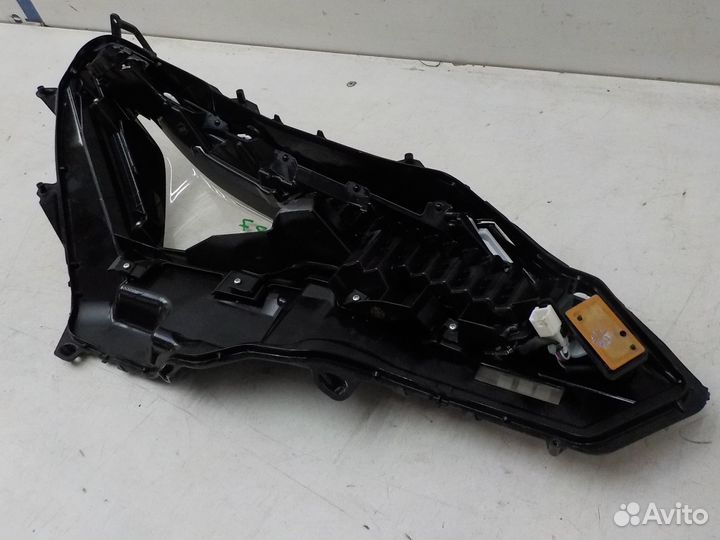 Фара левая Lexus UX200/UX250h/UX300e