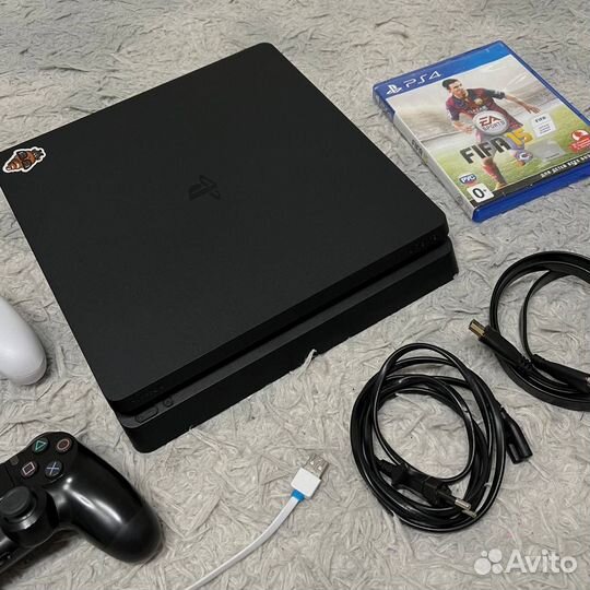 PS 4 slim 1tb с двумя подписками PS+ Extra и EA p