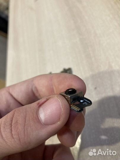 Запчасти на iPhone 8