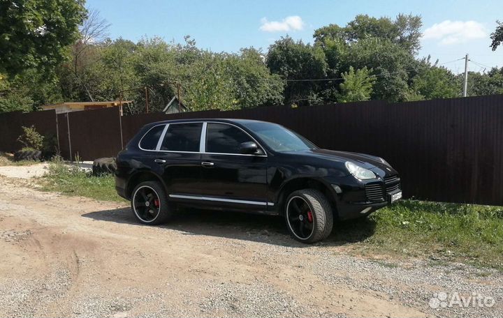 Porsche Cayenne Turbo, 2005