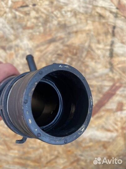 Патрубок охлаждения верхний Land Rover Range Rover