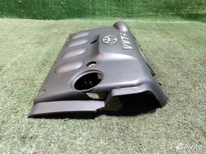 Декоративная крышка двигателя Toyota Corolla