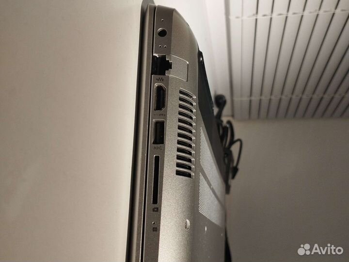 Ноутбук HP Pavilion 17-ab024ur