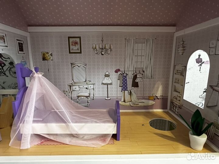 Кукольный деревянный домик