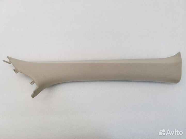 Обшивка стойки передняя правая Mitsubishi