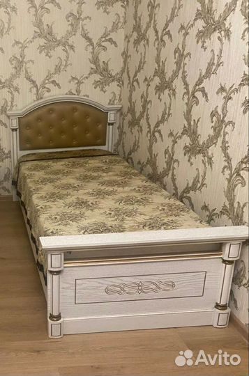 Кровать односпальная с матрасом бу