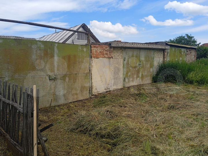 Дом 5000 м² на участке 51 сот.