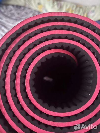 Коврик для йоги и фитнеса