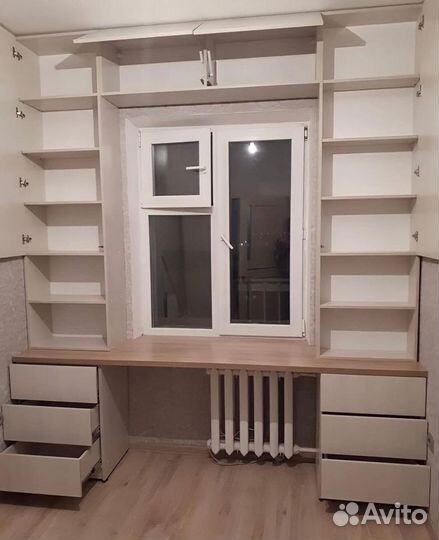 Стол письменный для школьника