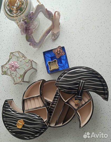 Шкатулки для украшений (разные)