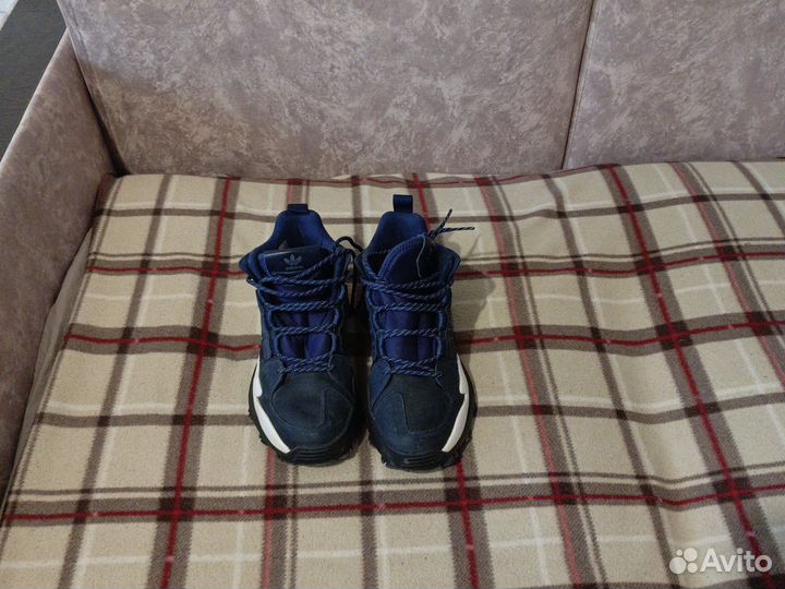 Мужские зимние кроссовки бу 39