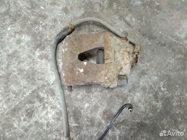 Суппорта передние Шкода Октавия A5