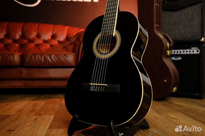 Классическая гитара Martinez 4/4 (Комплект)