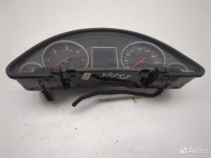 Щиток приборов Audi A4 (B6), 2002