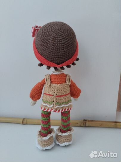 Вязаная кукла ручной работы
