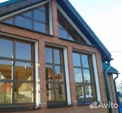 Пластиковые окна, остекление лоджии в коттедже