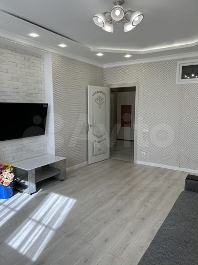 2-к. квартира, 60 м², 13/23 эт.