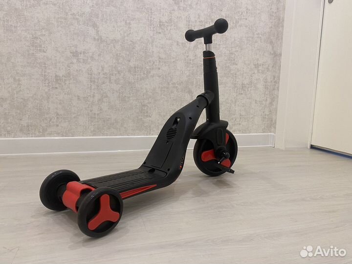 Детский самокат- беговел 3 :1