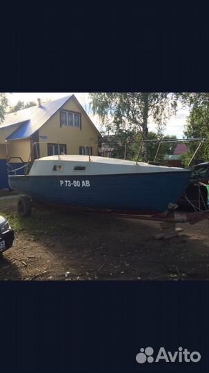 Катер(яхта)