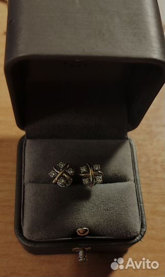 Золотые серьги с бриллиантами