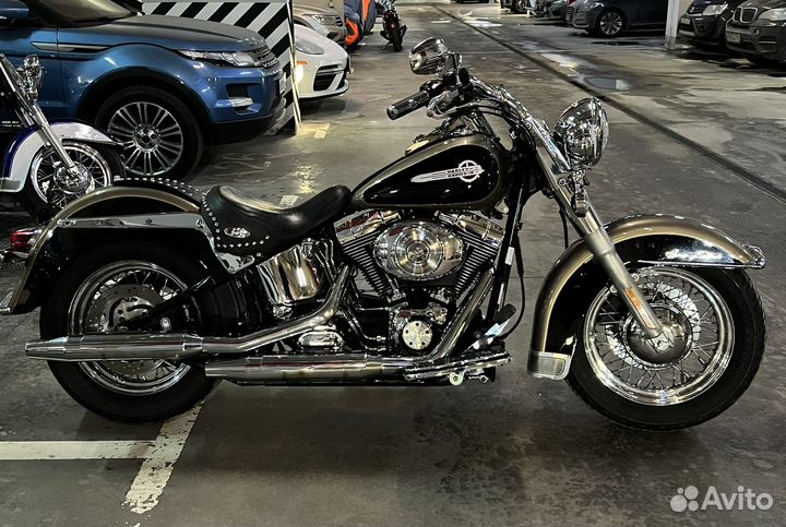 Softail Heritage (Smokey Gold)