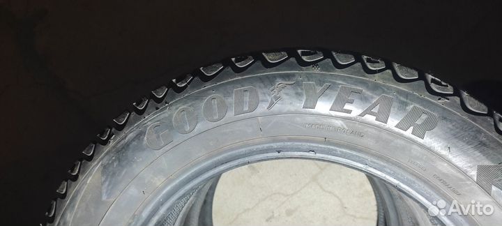 Goodyear Ultragrip Ice Arctic 185/65 R15 88T