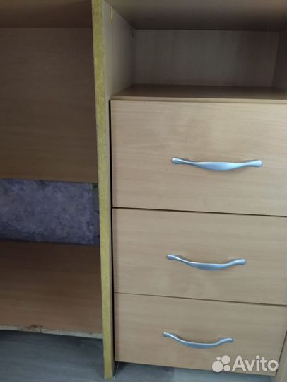 Компьютерный стол