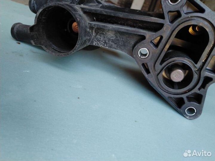 Корпус термостата caxa 1.4 TSI